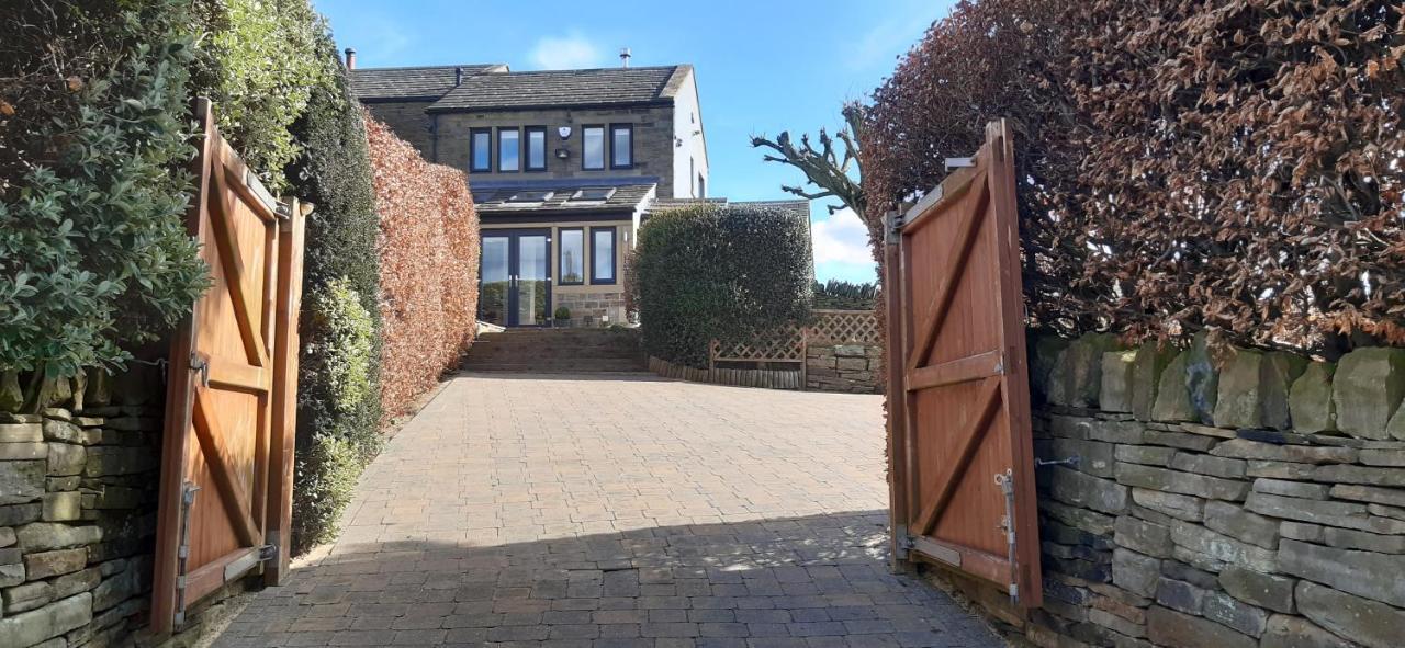 Lane End Cottage Holmfirth - Panoramic Views, Modernised With Offroad Parking Exterior foto